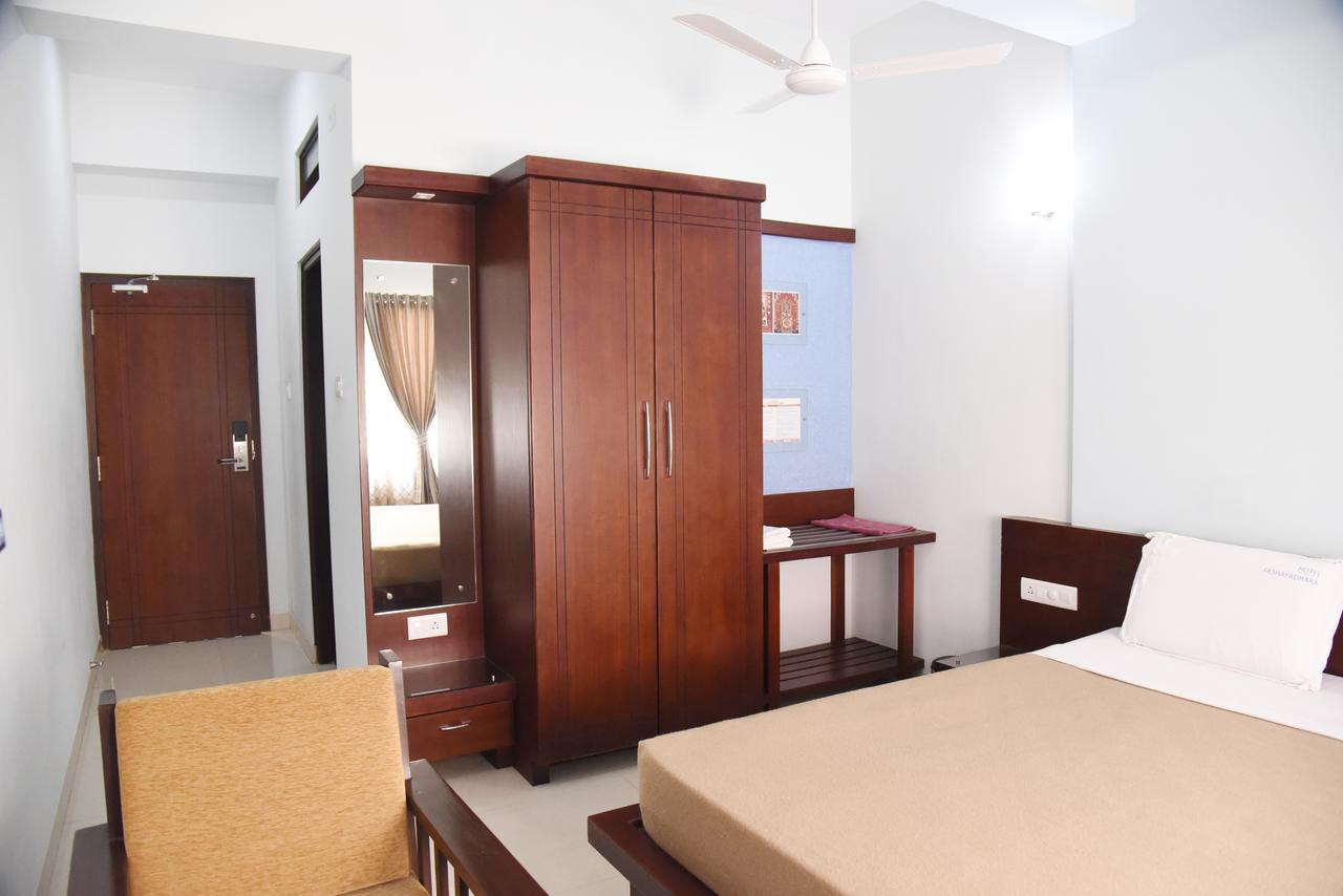 Hotel Akshayadhara Subrahmanya Ngoại thất bức ảnh