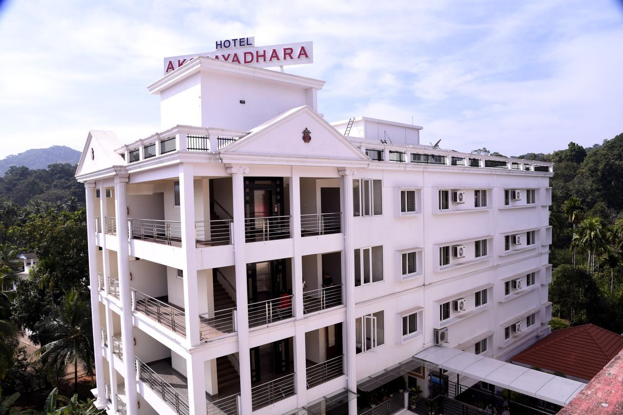 Hotel Akshayadhara Subrahmanya Ngoại thất bức ảnh