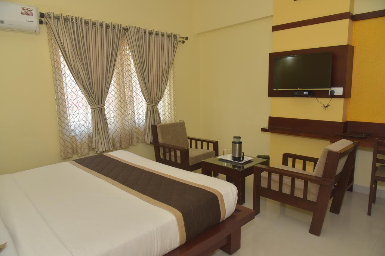 Hotel Akshayadhara Subrahmanya Ngoại thất bức ảnh